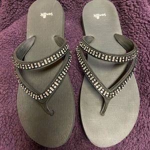 Sanuk sandals